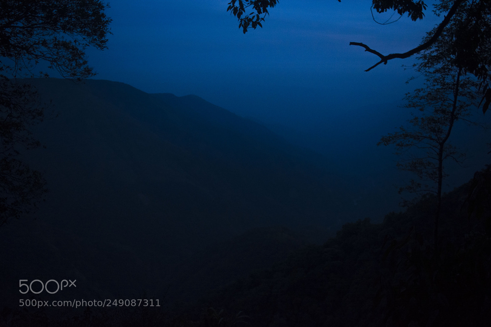 Nikon D5200 sample photo. Ghostly atmosphere.. photography