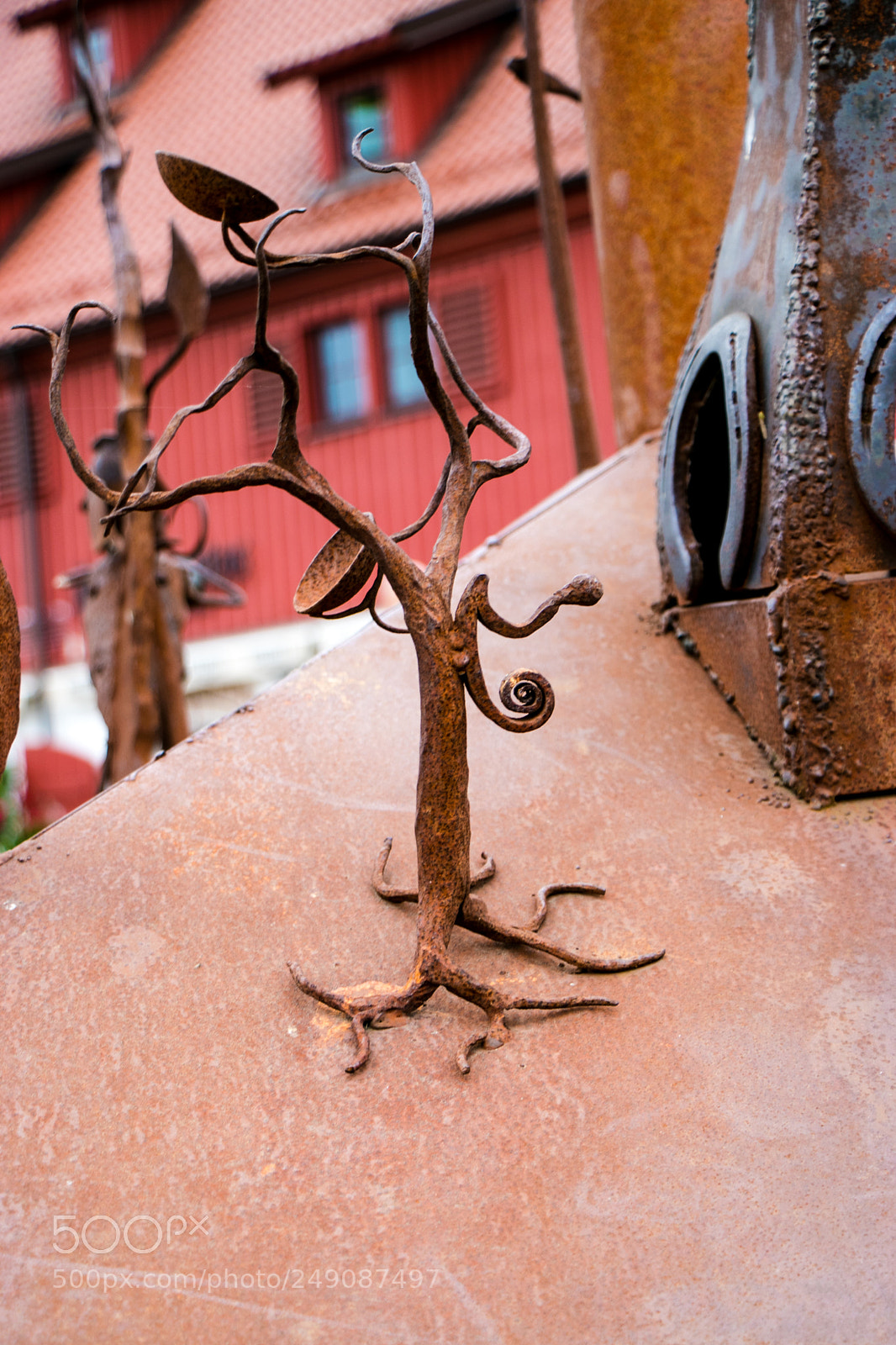 Canon EOS 80D sample photo. The metal tree photography