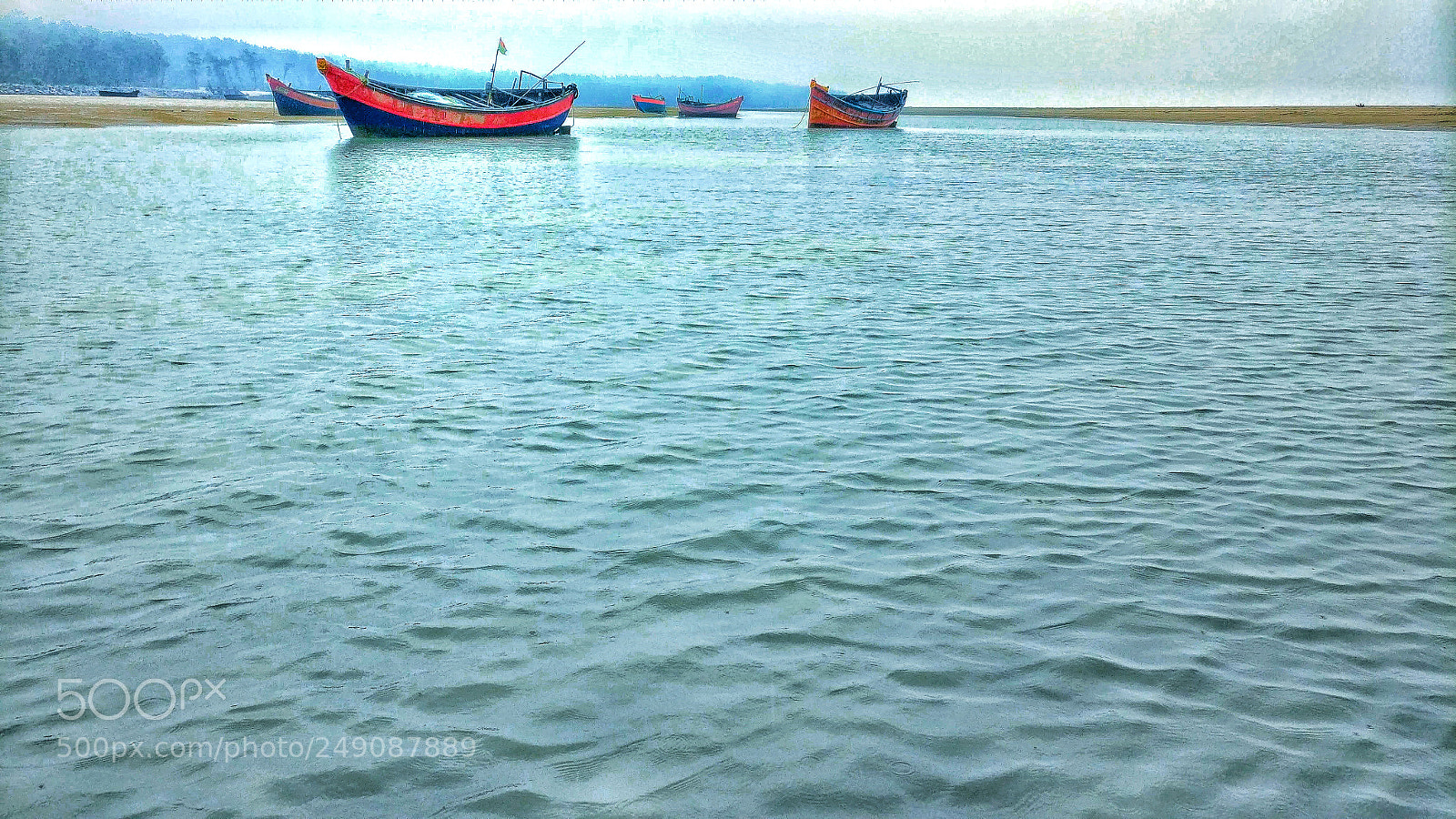 OnePlus A3003 sample photo. Boats waiting for full photography