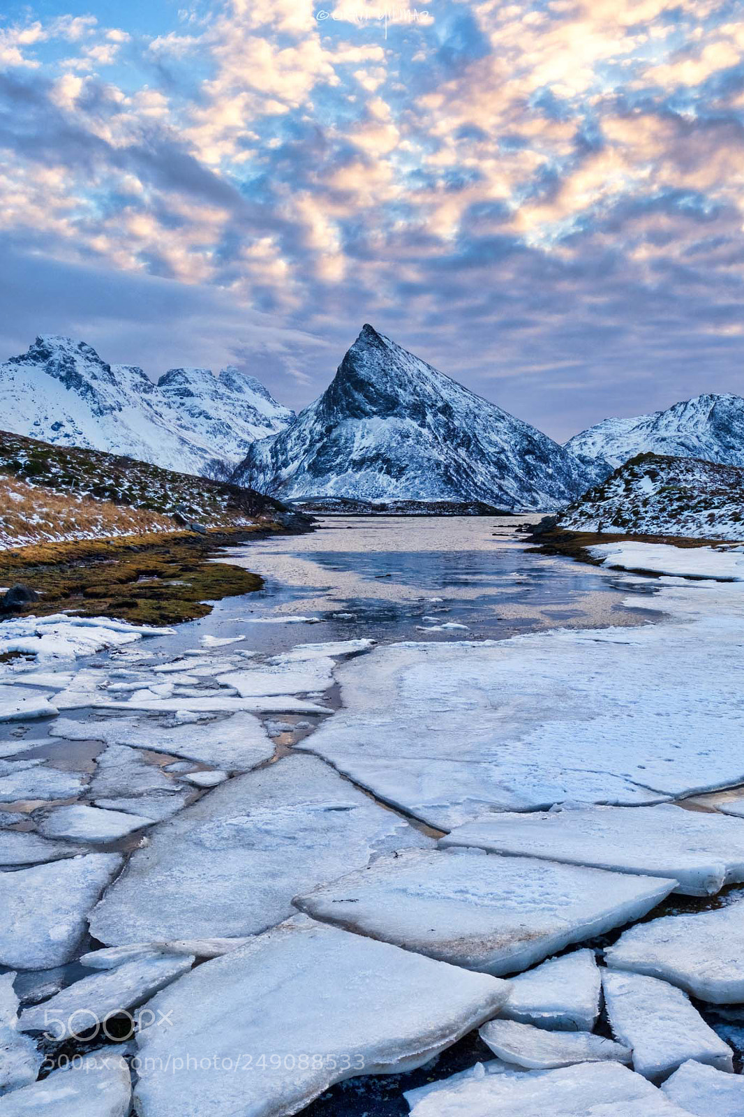 Fujifilm X-T2 sample photo. Broken ice photography
