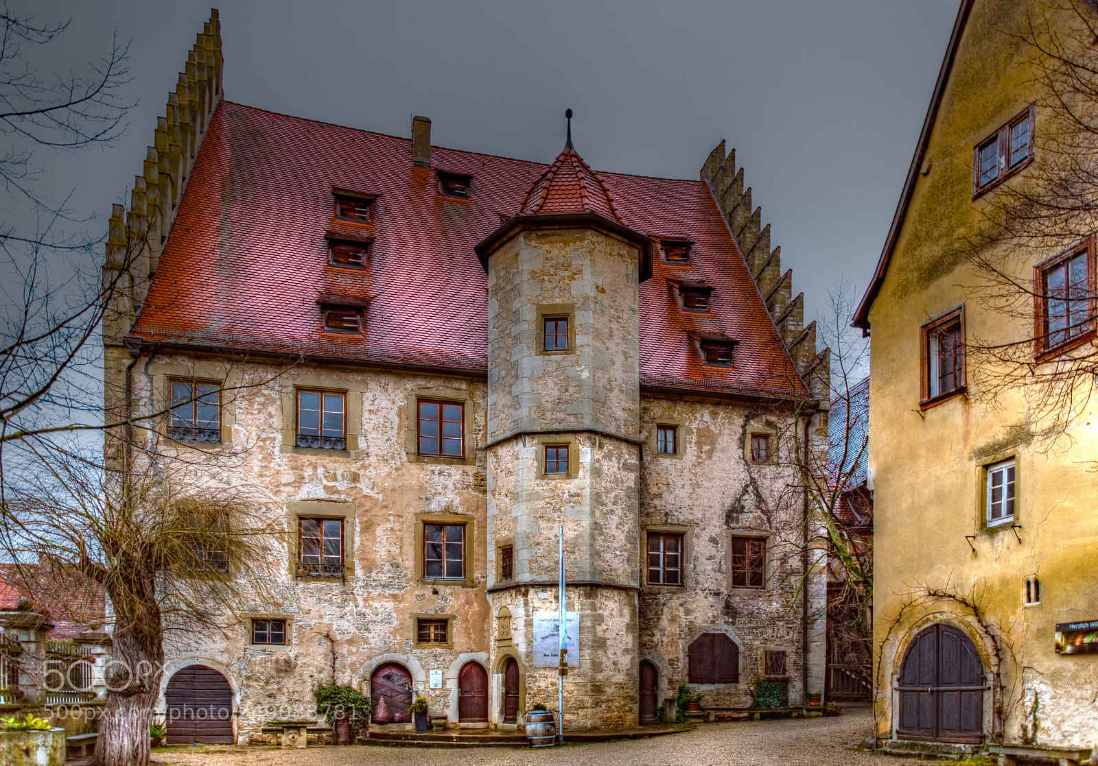 Sony SLT-A68 sample photo. Winery and castle of photography