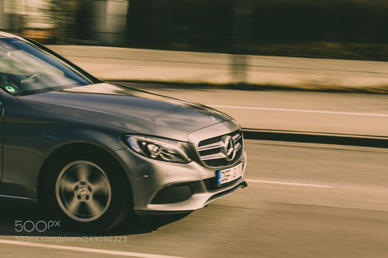 Canon EOS 77D (EOS 9000D / EOS 770D) sample photo. Mercedes photography