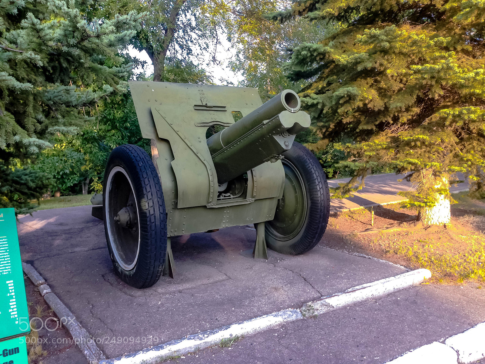 Apple iPhone 5 sample photo. Gun from the museum photography