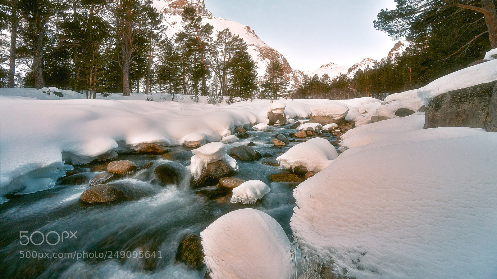 Sony a6300 sample photo. Morning stream photography