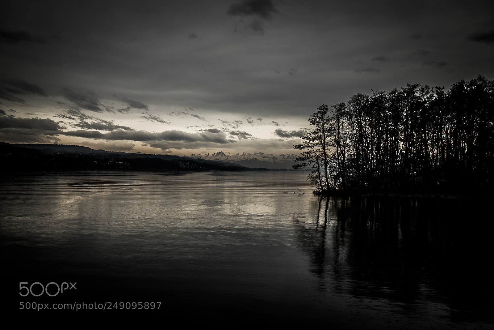 Canon EOS 5D Mark IV sample photo. Dark clouds over the photography