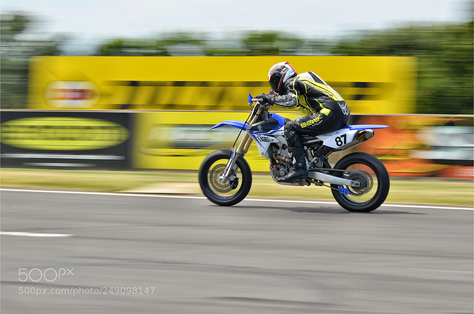 Nikon D7000 sample photo. Panning 87 photography
