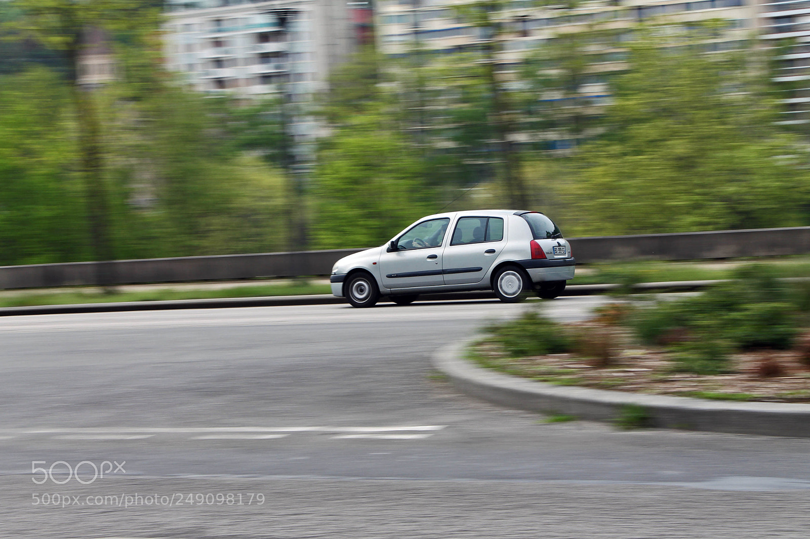 Canon EOS 1100D (EOS Rebel T3 / EOS Kiss X50) sample photo. Blur lines photography