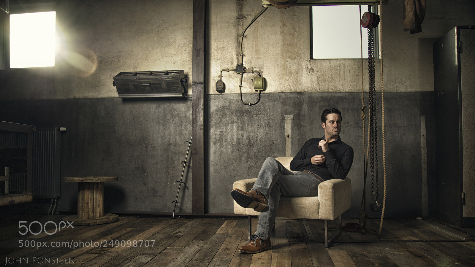 Canon EOS 6D Mark II sample photo. Urban lounge photography