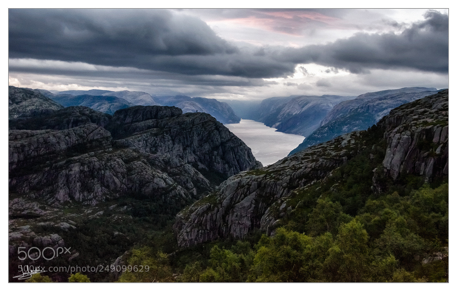Nikon D7000 sample photo. Preikestolen hike photography