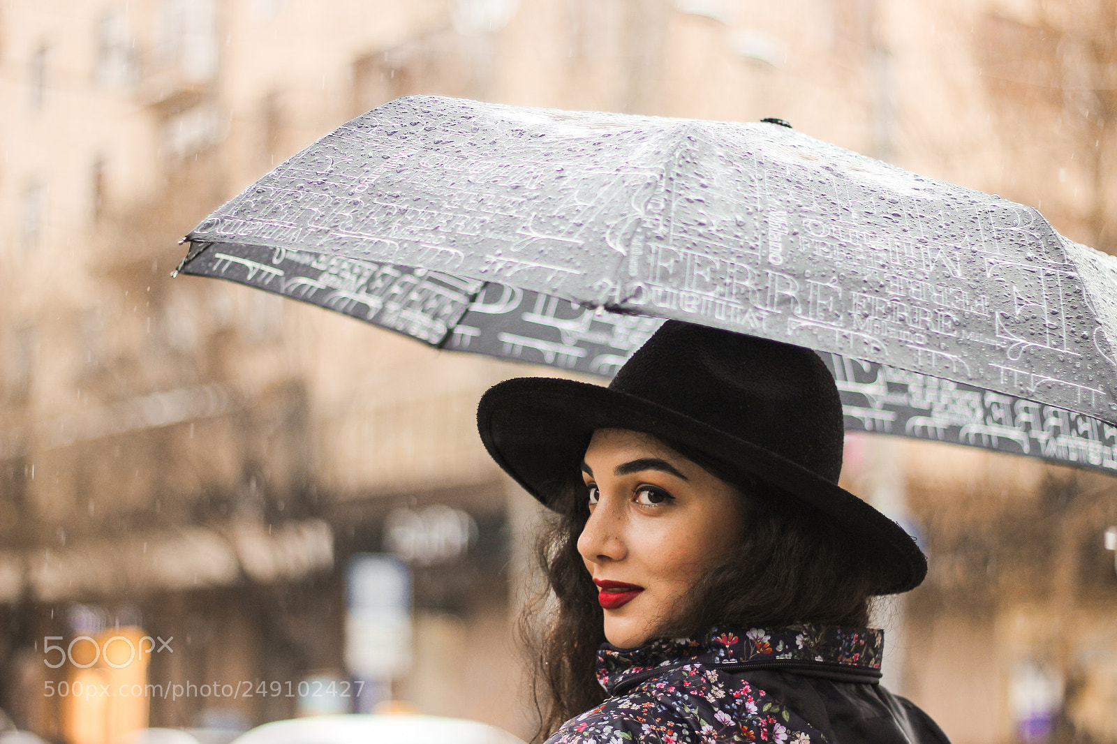 Canon EOS 600D (Rebel EOS T3i / EOS Kiss X5) sample photo. Girl with umbrella photography