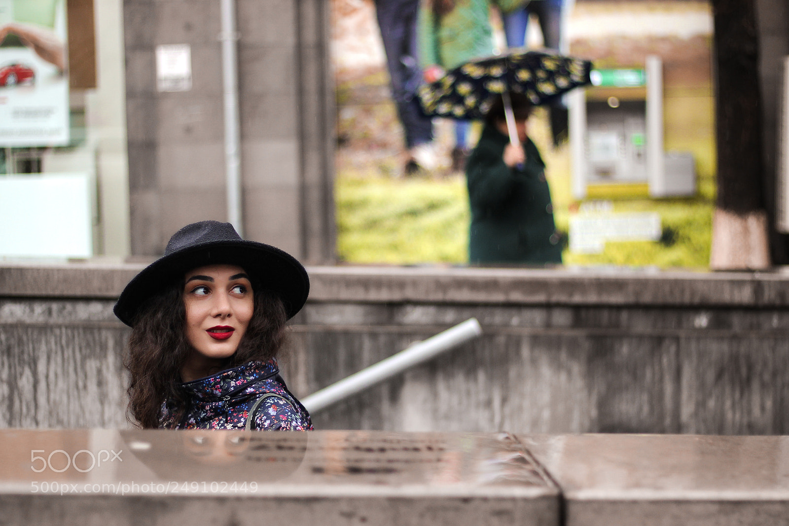 Canon EOS 600D (Rebel EOS T3i / EOS Kiss X5) sample photo. Girl with umbrella photography