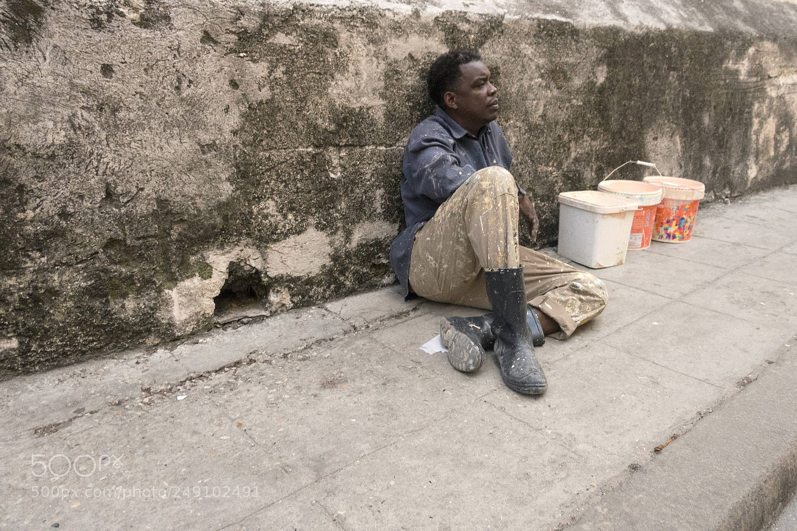 Sony Cyber-shot DSC-RX100 III sample photo. The painter:  trinidad, cuba photography