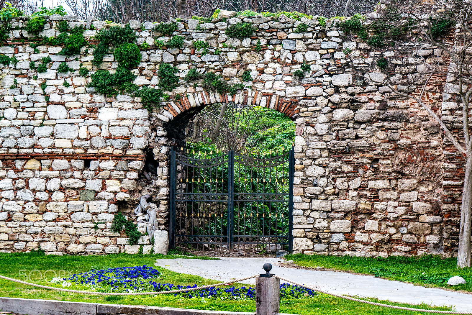 Panasonic Lumix DMC-G85 (Lumix DMC-G80) sample photo. South-eastern walls photography