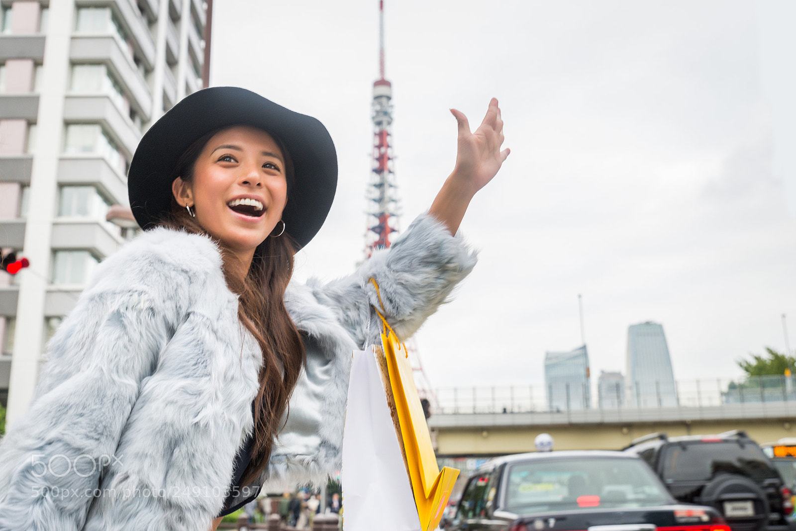 Nikon D610 sample photo. Women shopping in tokyo photography
