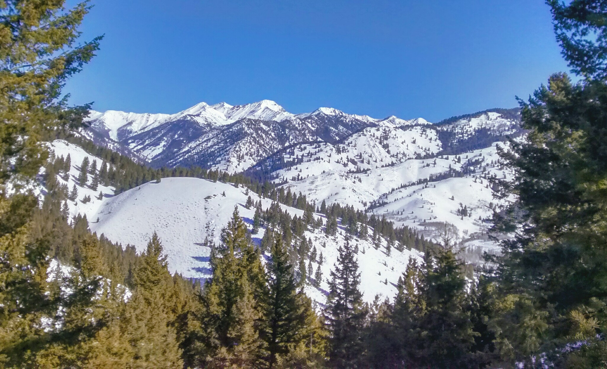 Motorola Moto G (1st Gen) sample photo. Postholing out chocolate gulch photography