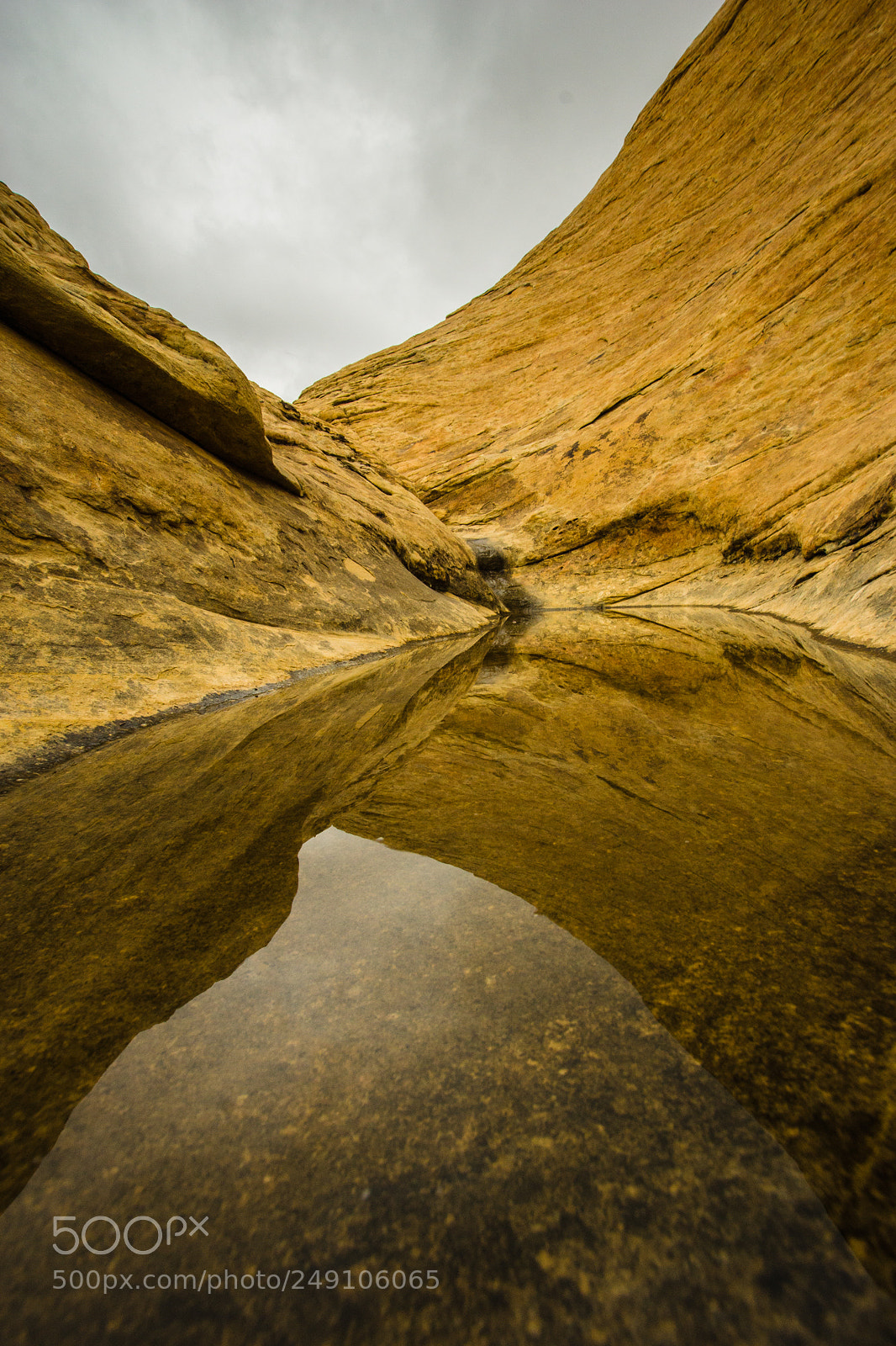 Sony SLT-A77 sample photo. Water between the rocks photography