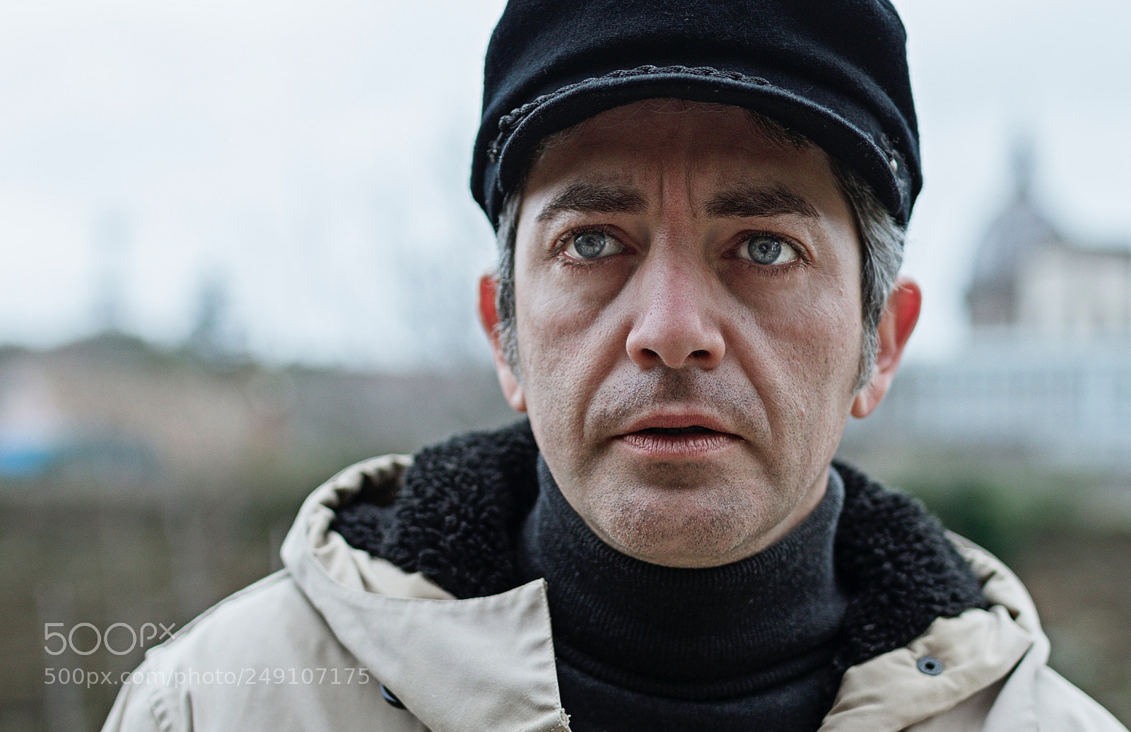 Canon EOS 5D Mark IV sample photo. Street portrait photography