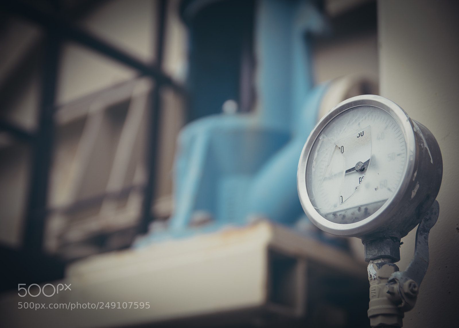 Pentax K-3 II sample photo. Too much pressure photography