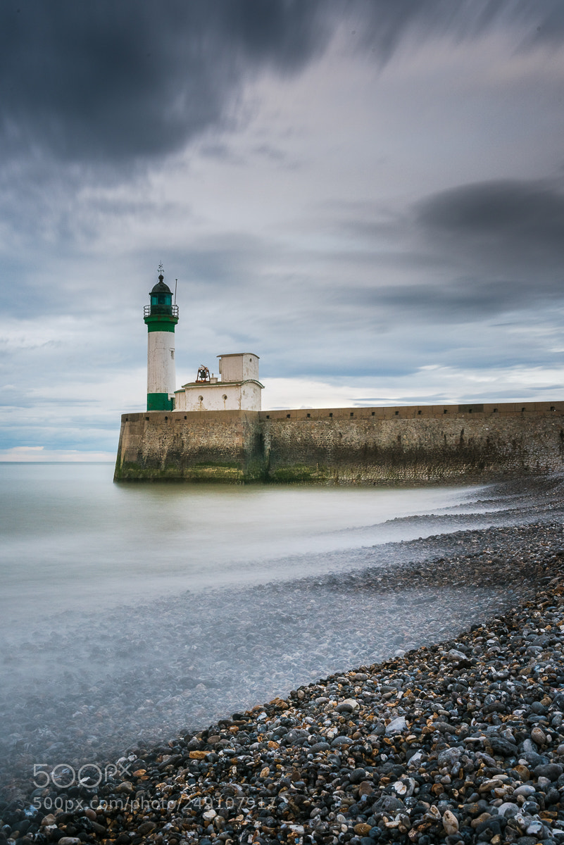 Nikon D810 sample photo. The  tréport lighthouse photography