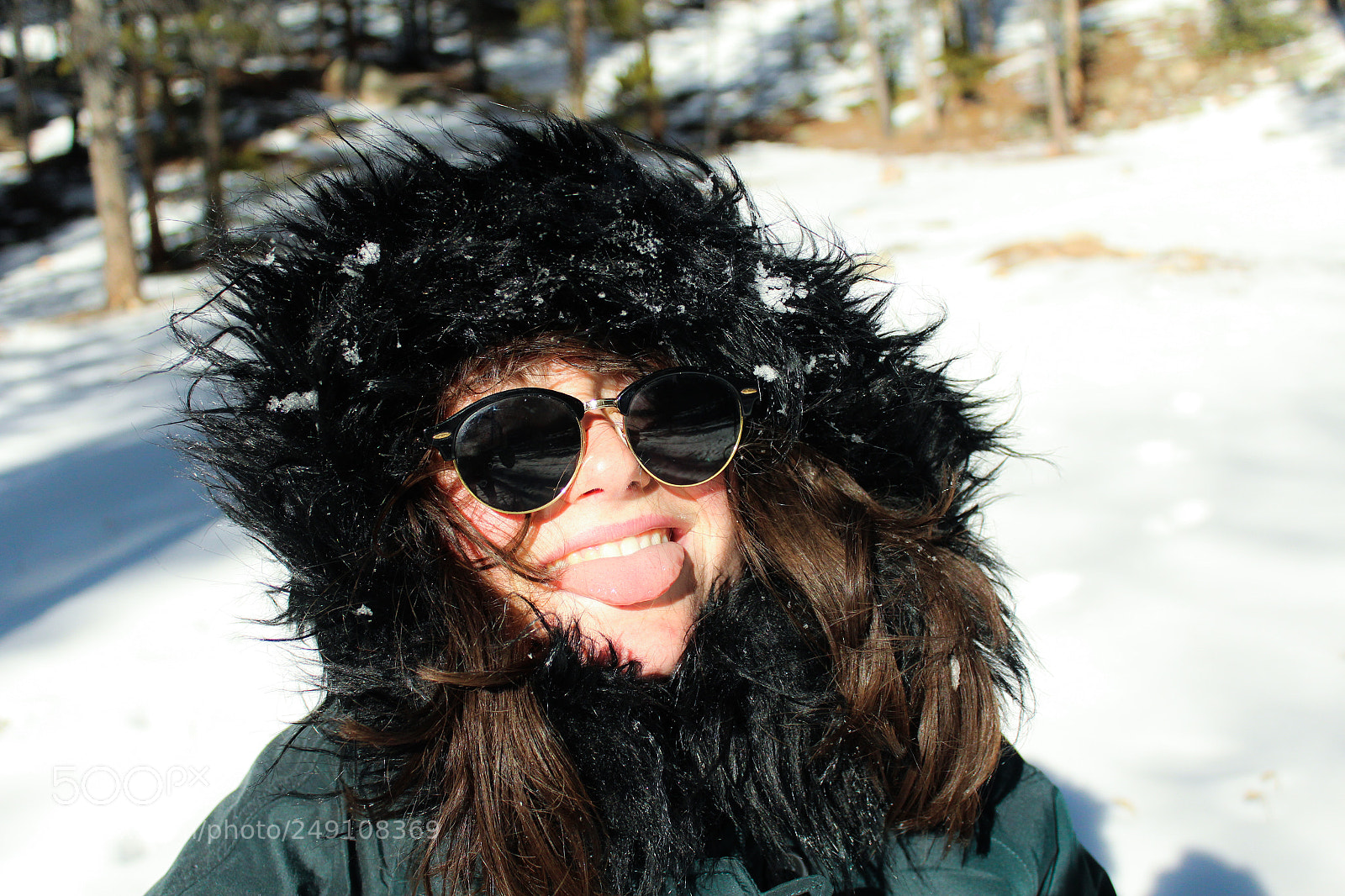 Canon EOS 1200D (EOS Rebel T5 / EOS Kiss X70 / EOS Hi) sample photo. Cheesin' in the snow photography