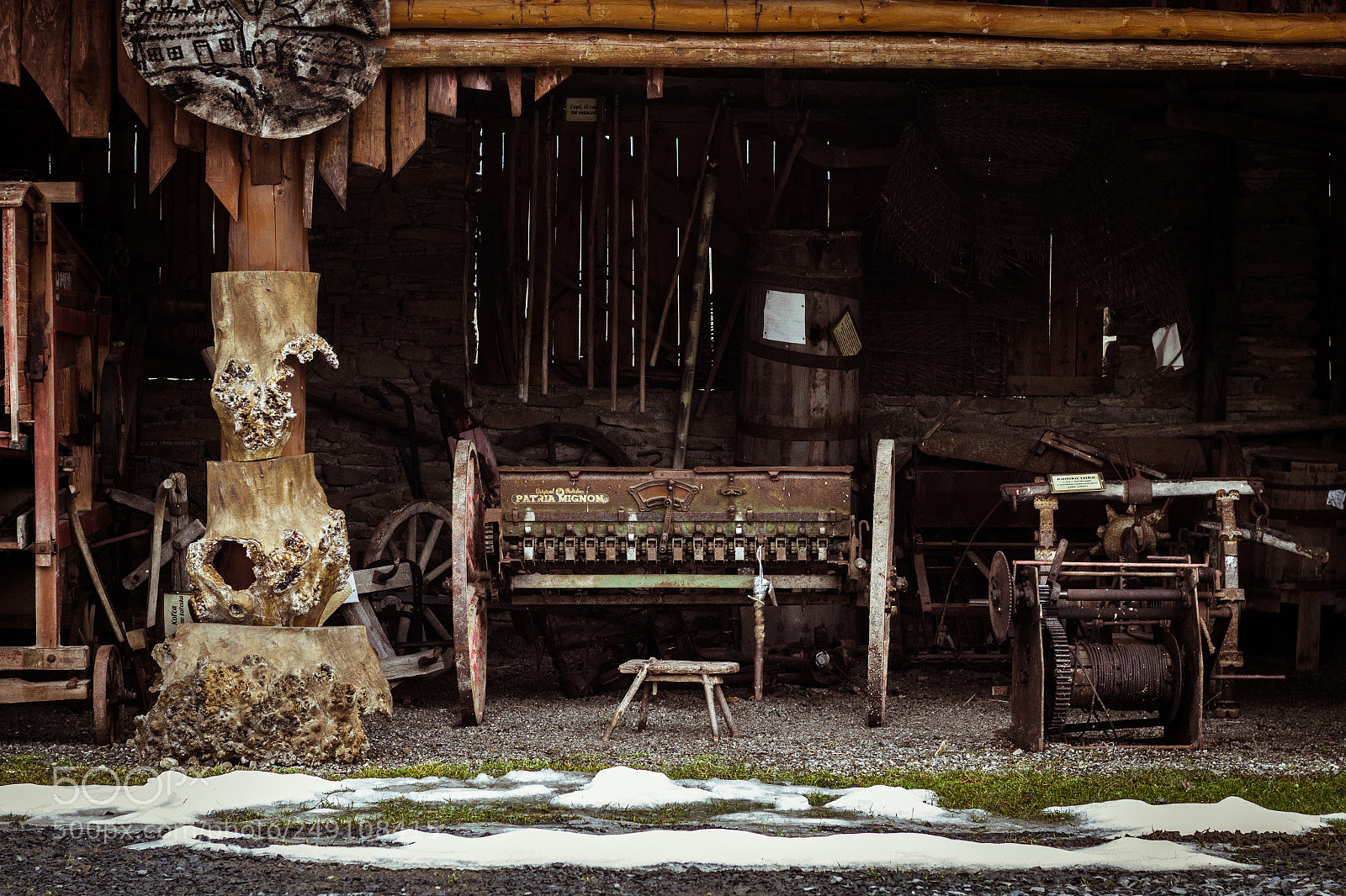 Canon EOS 600D (Rebel EOS T3i / EOS Kiss X5) sample photo. Museum photography
