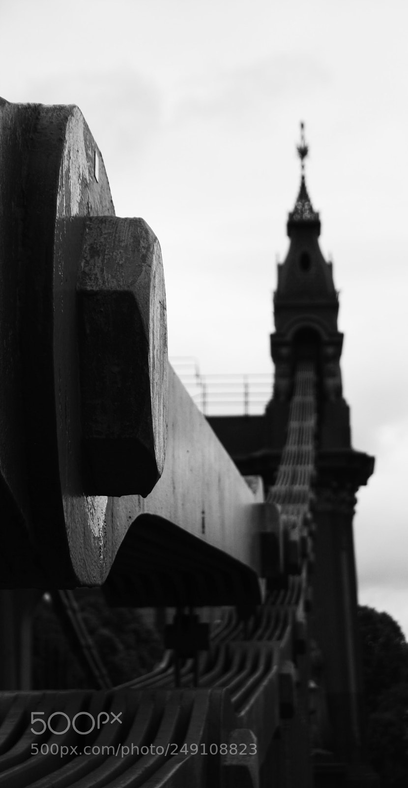 Canon EOS 1000D (EOS Digital Rebel XS / EOS Kiss F) sample photo. 2016.06-hammersmith bridge. london photography