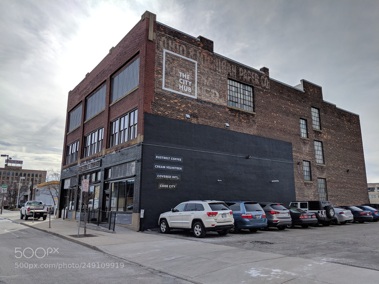 Google Pixel 2 sample photo. The hub photography