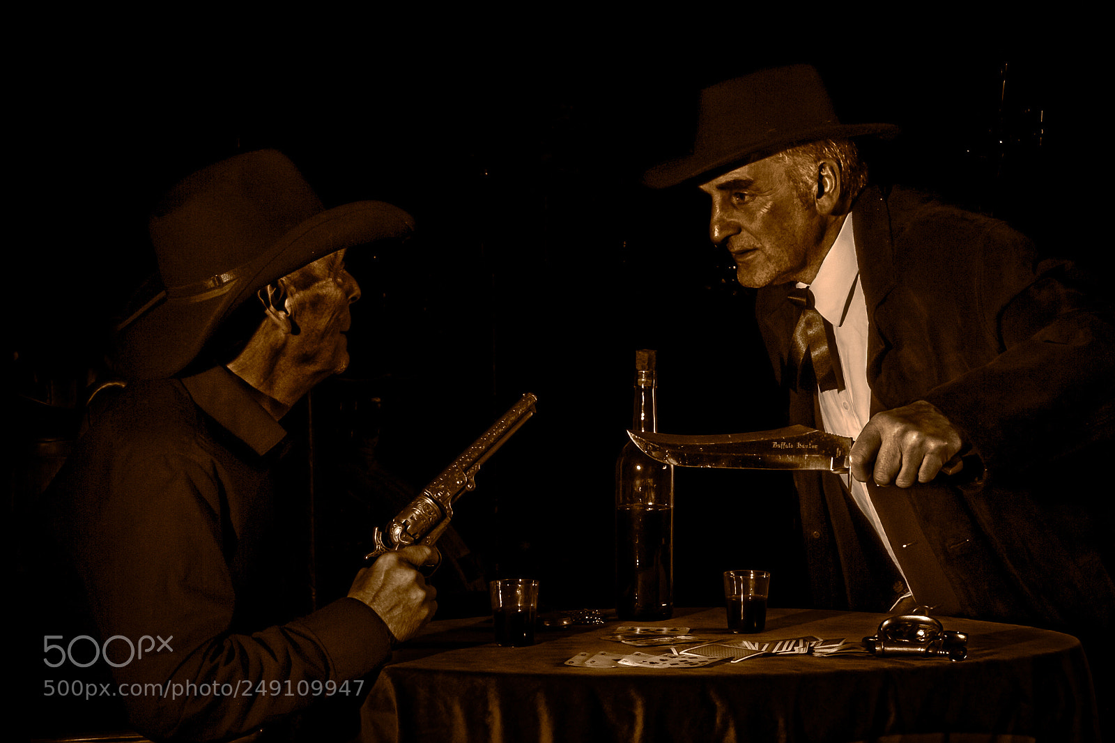 Canon EOS 7D sample photo. Knife to a gun photography