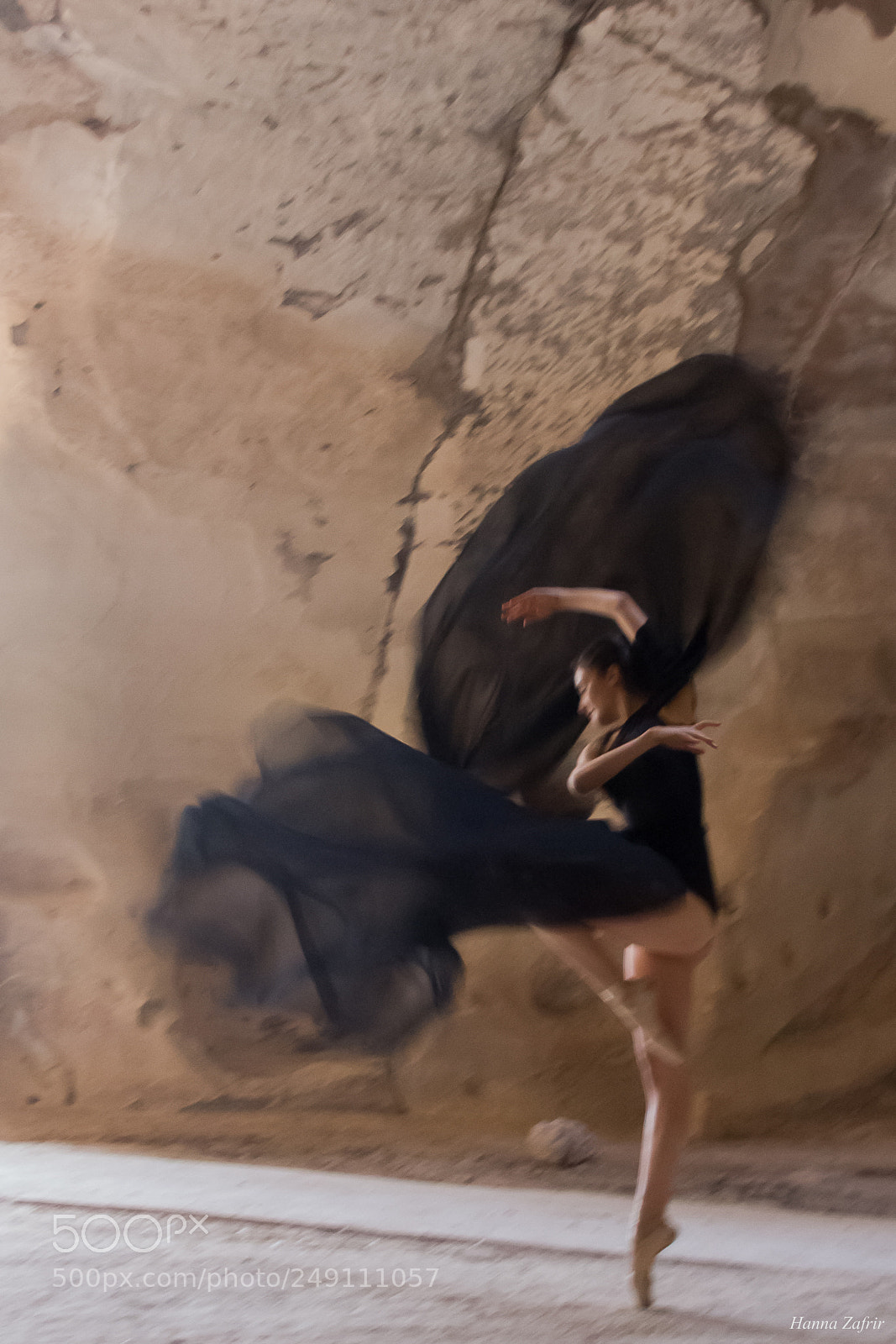 Canon EOS 650D (EOS Rebel T4i / EOS Kiss X6i) sample photo. Dancers in bell caves photography