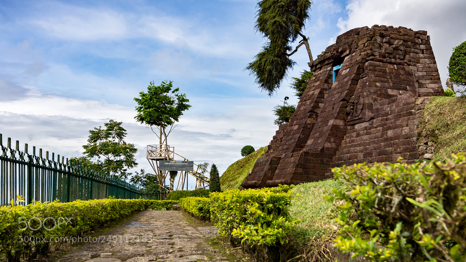 Sony SLT-A77 sample photo. Candi sukuh entrance photography