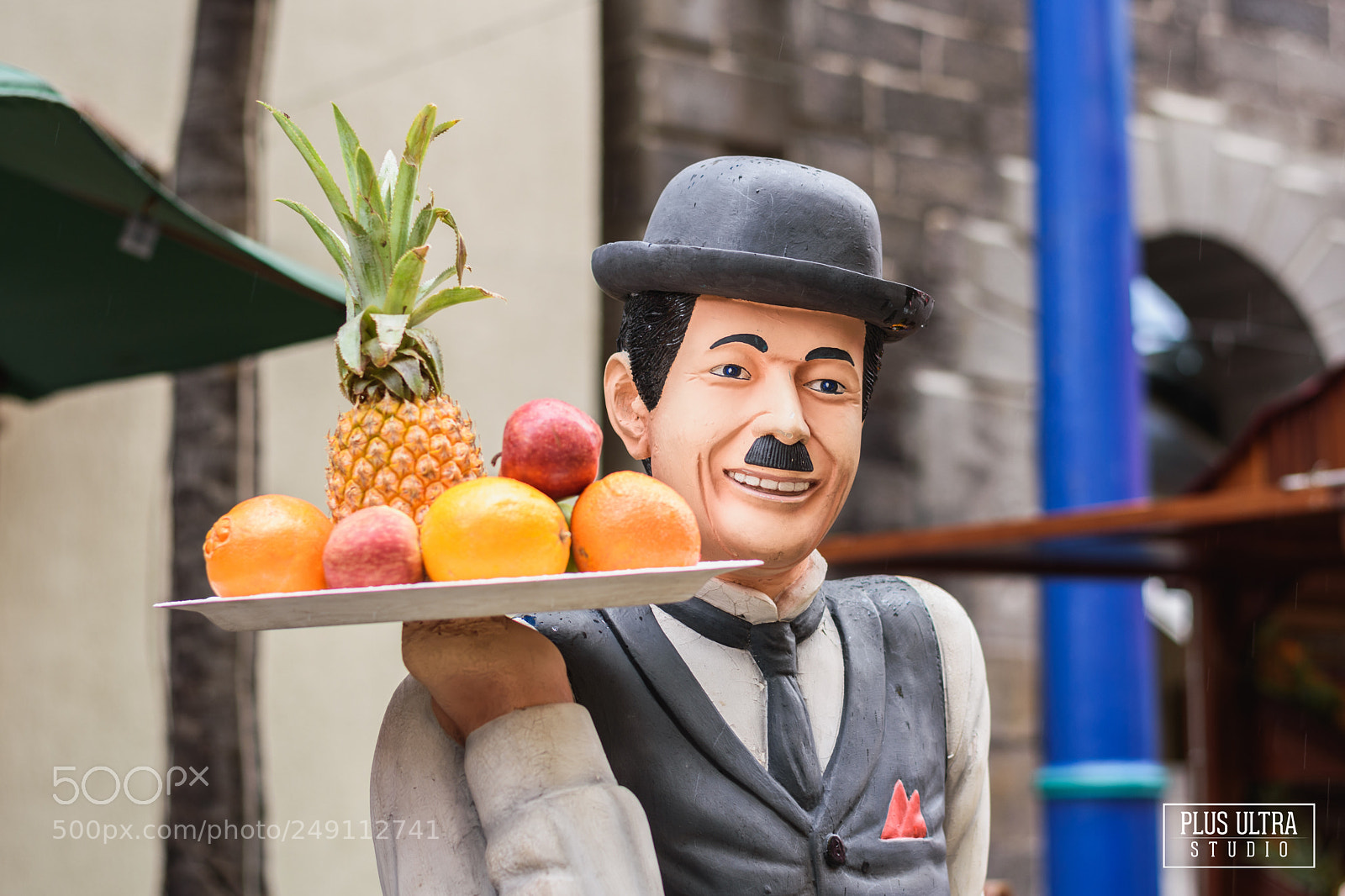 Nikon D5500 sample photo. The waiter photography
