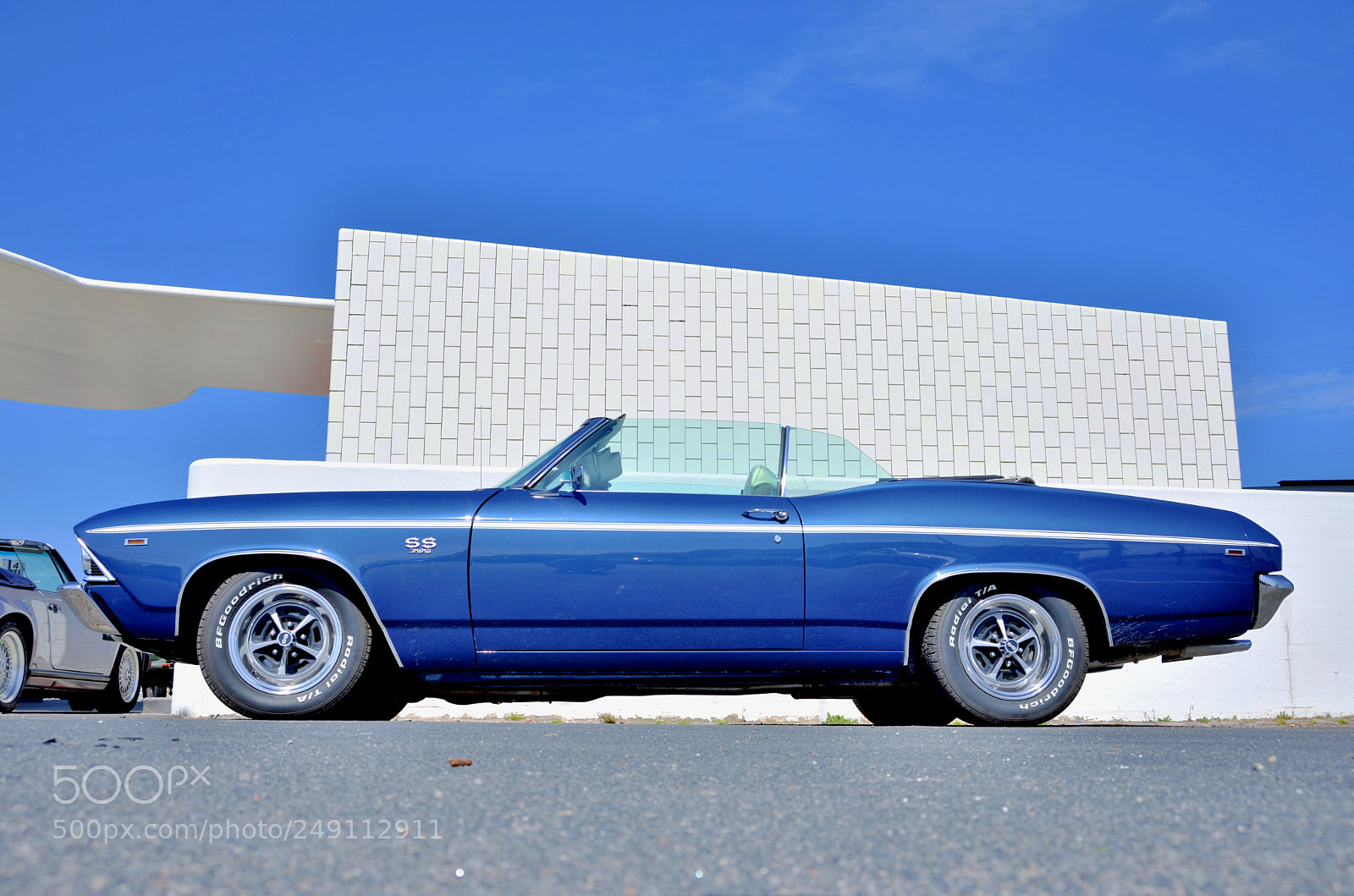 Nikon D610 sample photo. Carchitecture 1966 chevelle ss 396 convertible photography