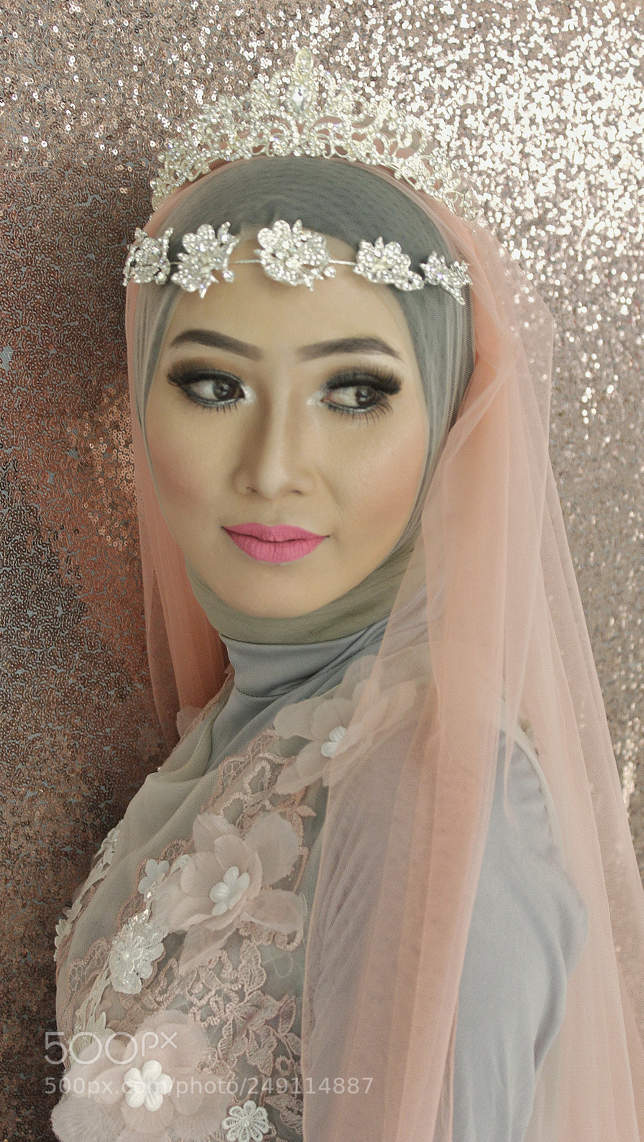 Canon EOS 1200D (EOS Rebel T5 / EOS Kiss X70 / EOS Hi) sample photo. Kekuatan makeup photography