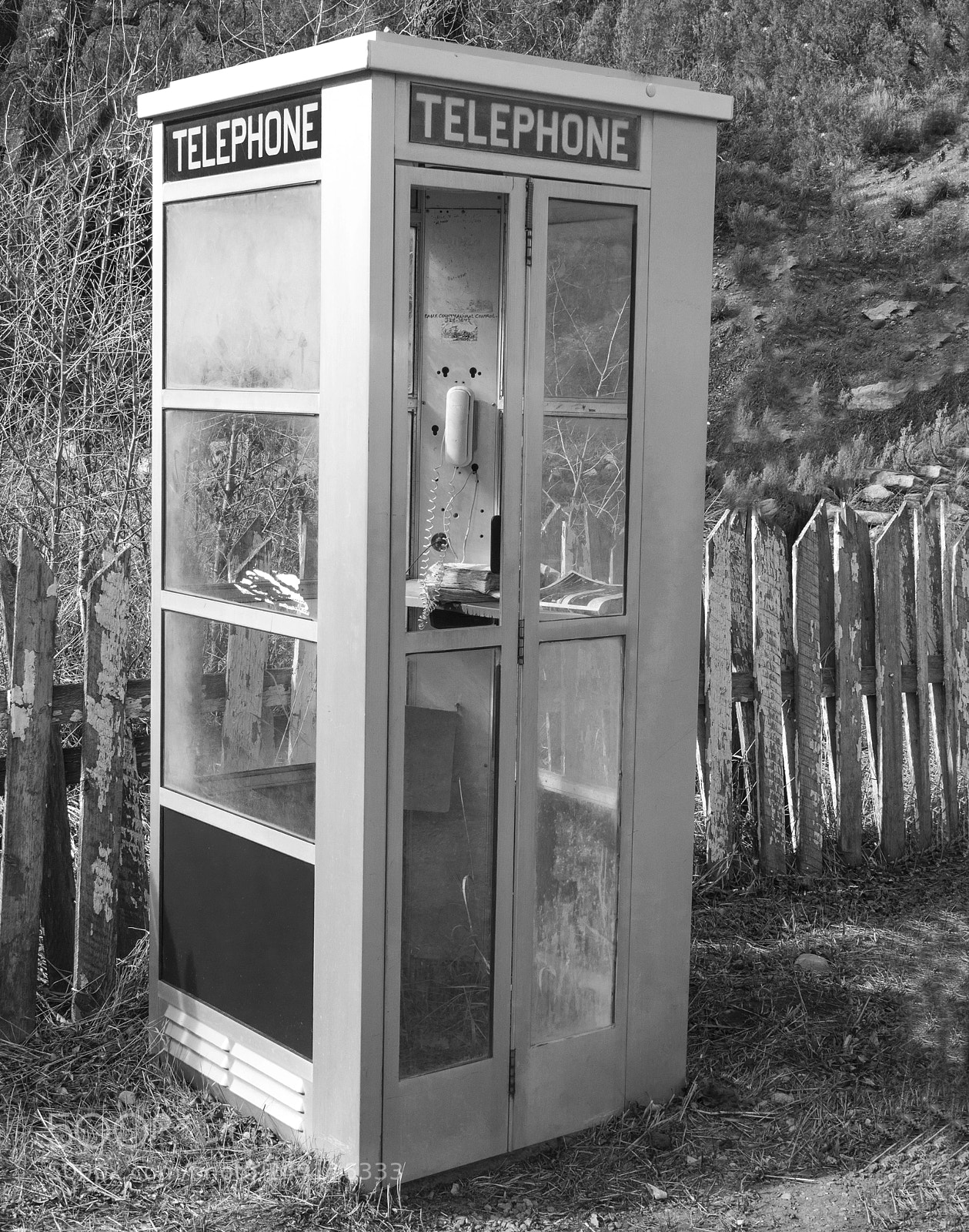 Panasonic Lumix DC-G9 sample photo. Telephone on derby road photography