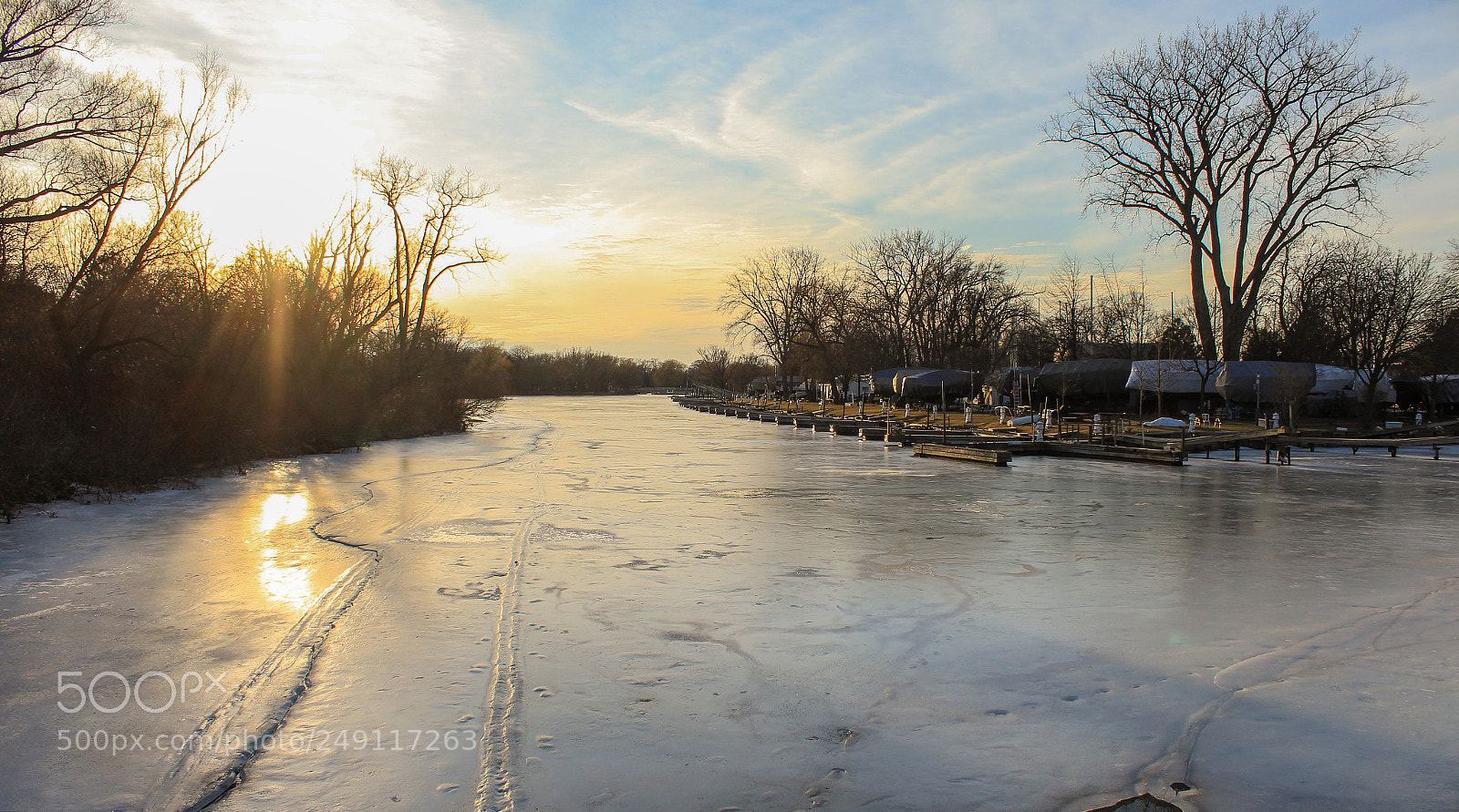 Canon EOS 1200D (EOS Rebel T5 / EOS Kiss X70 / EOS Hi) sample photo. Frozen lake photography