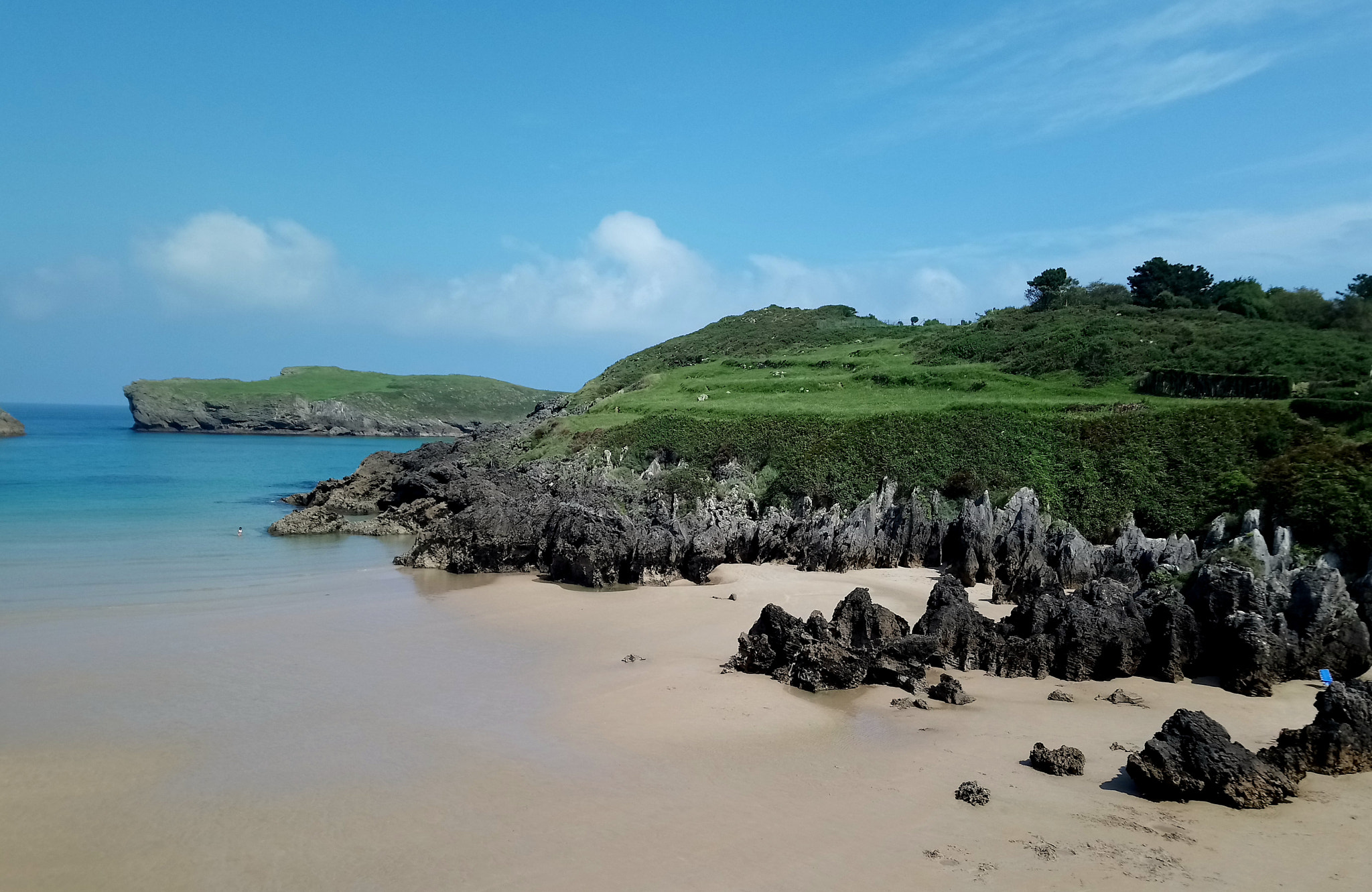 Sony Xperia XA1 Ultra sample photo. Barro beach. photography