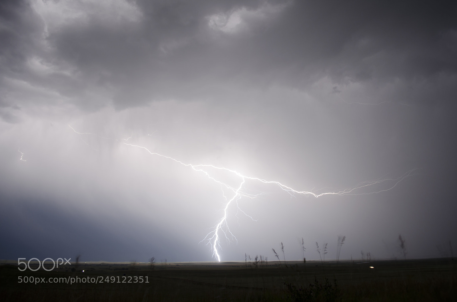 Nikon D5100 sample photo. Lightning t before photography