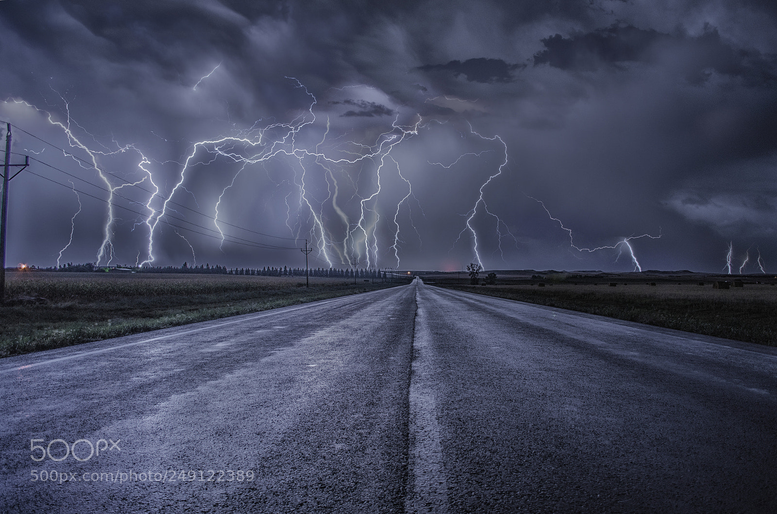 Nikon D5100 sample photo. Lots o lightning photography