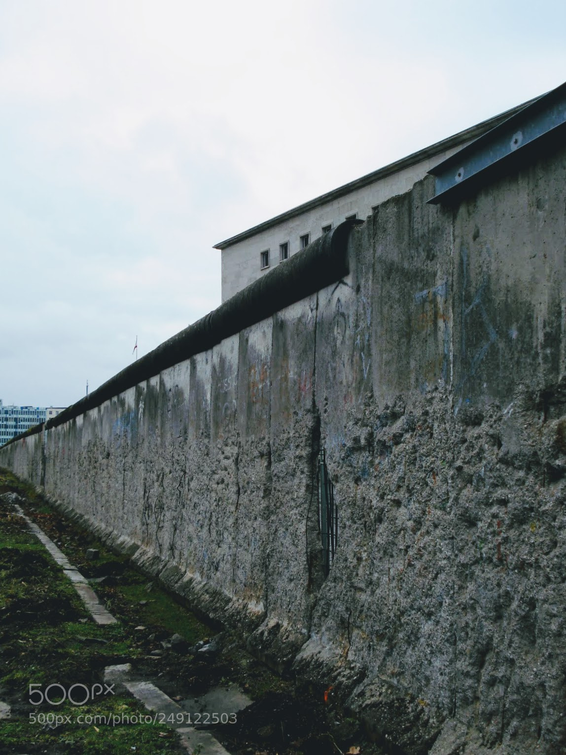 Sony DSC-W55 sample photo. Berlin wall. photography