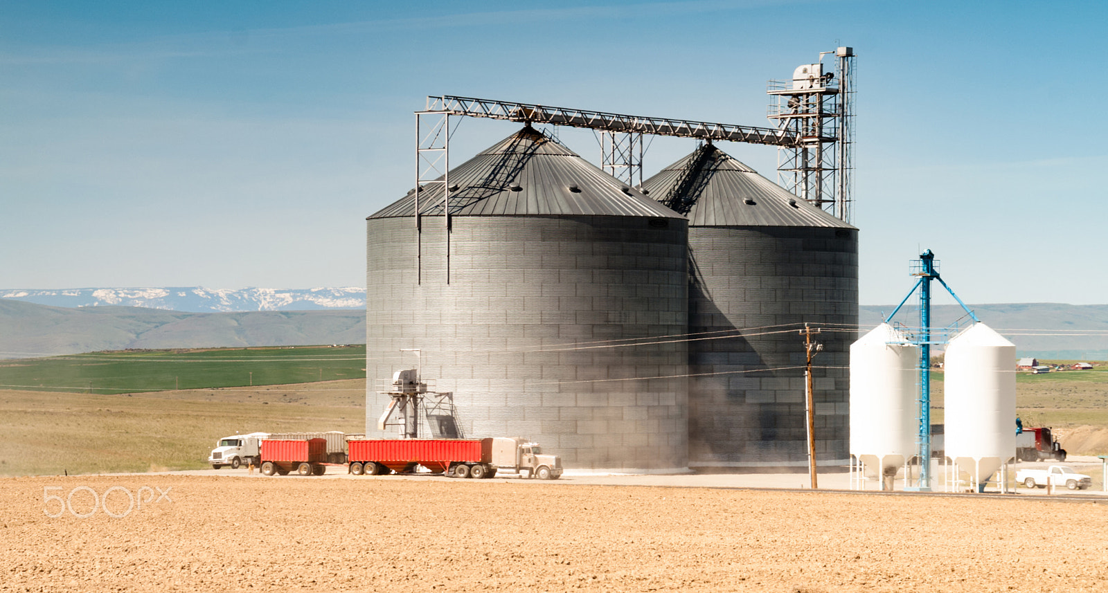 KONICA MINOLTA MAXXUM 7D sample photo. Silo grain elevator food storage agriculture industry truck tran photography