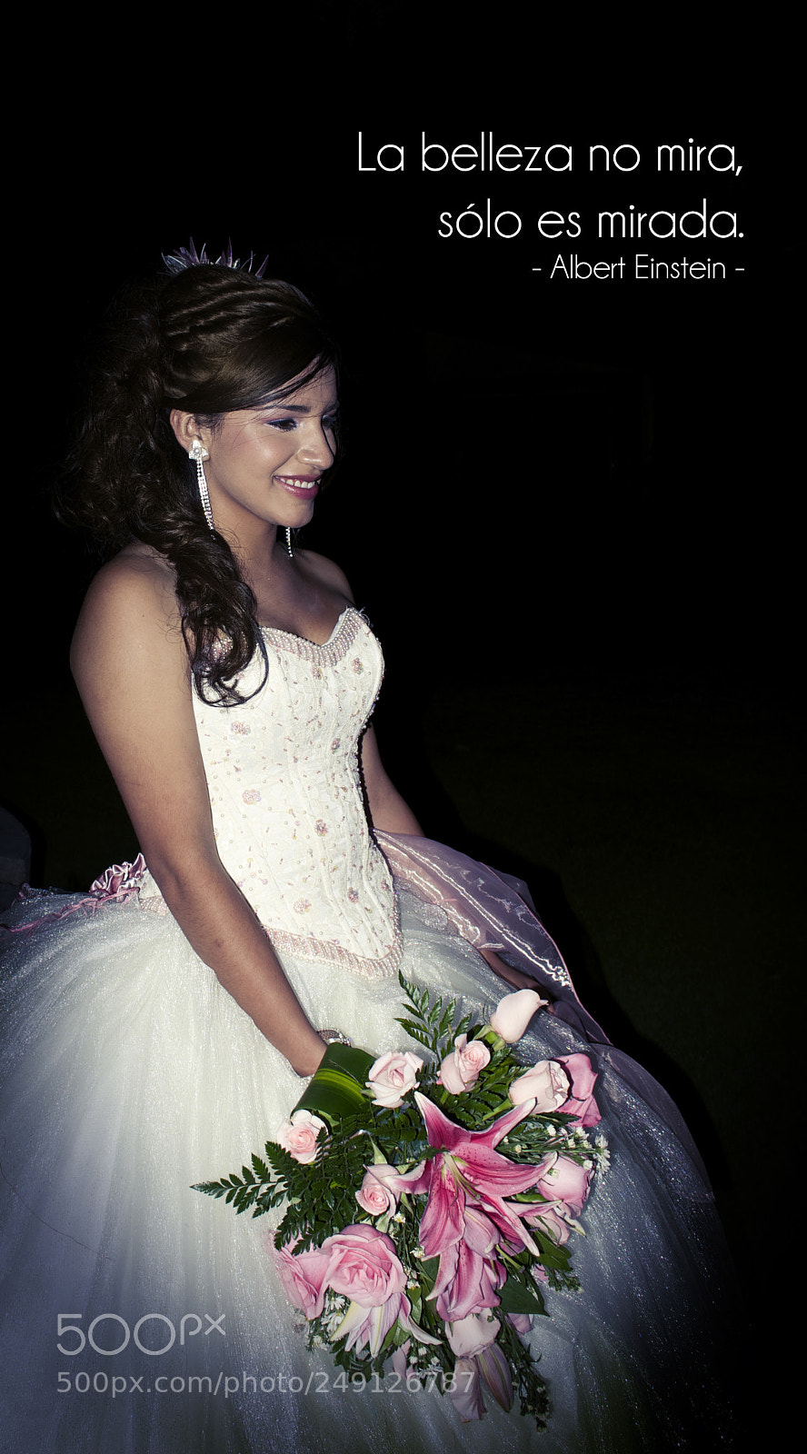 Nikon D5100 sample photo. Una mirada. photography