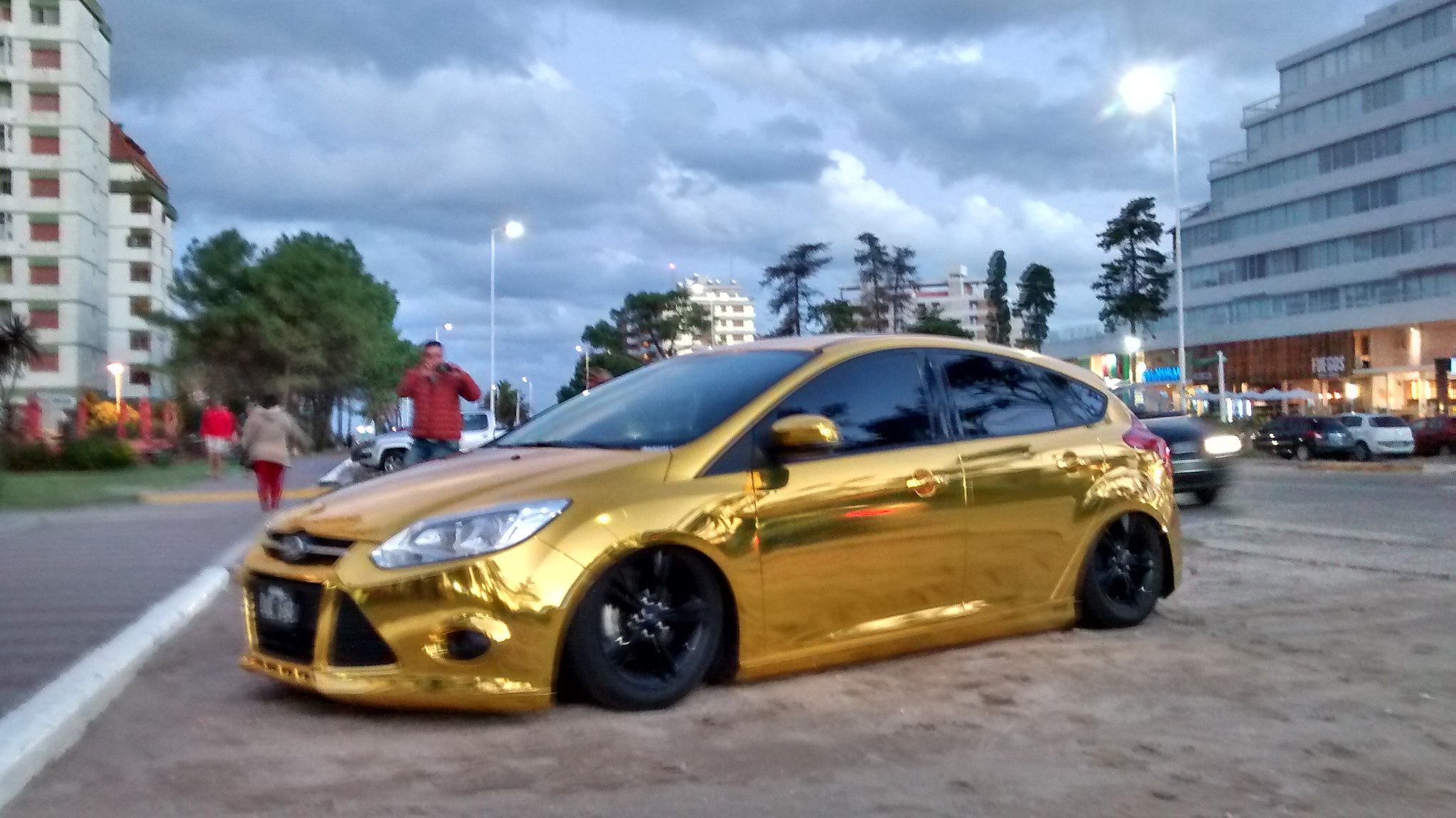Motorola XT1032 sample photo. Algun problema con la gente que gusta del dorado? photography