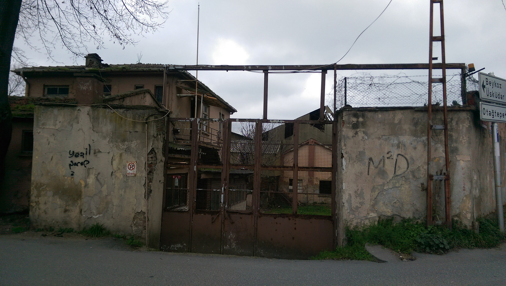 HTC ONE M8 sample photo. Abandoned factory photography