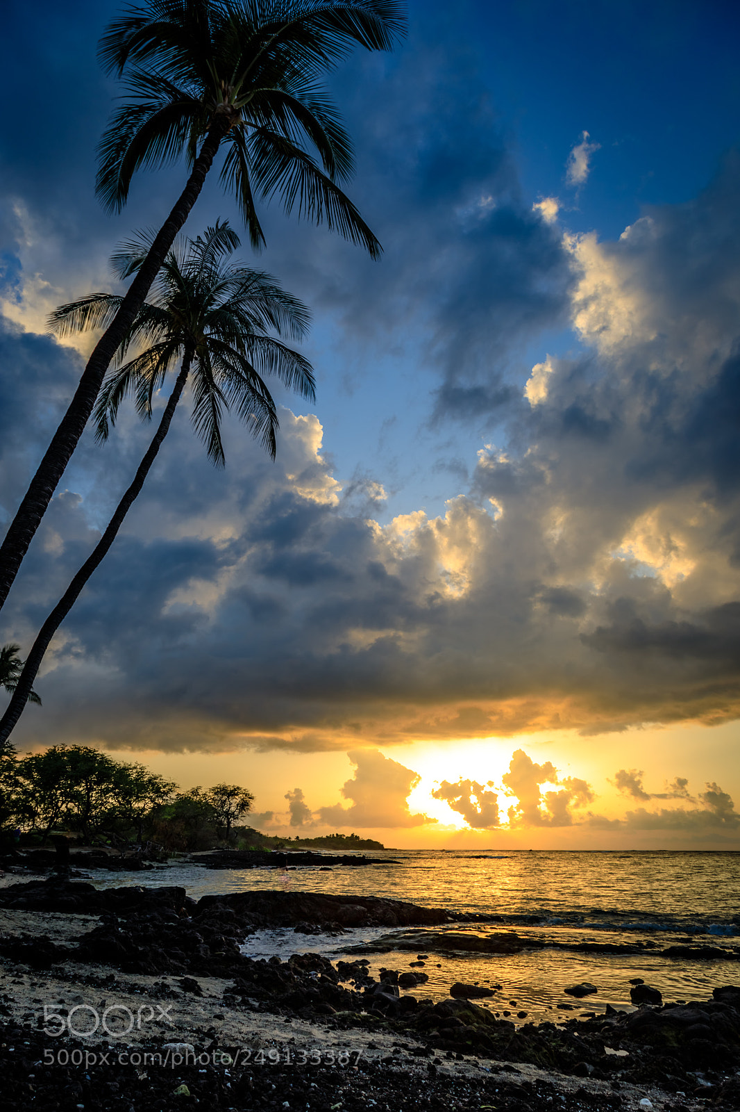 Canon EOS 5D Mark IV sample photo. Tropical sunset on the photography