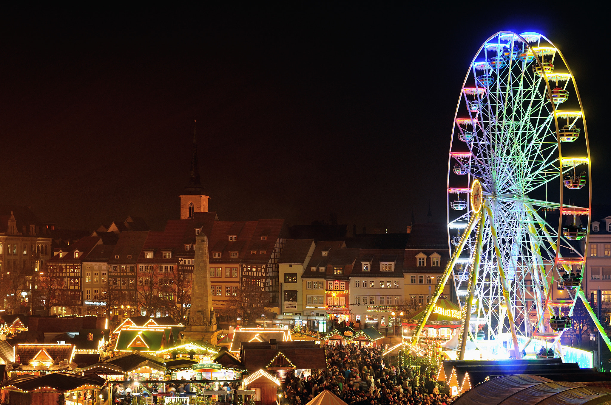 Nikon D300 + Nikon AF-S Nikkor 35mm F1.8G ED sample photo. Christmas market erfurt photography