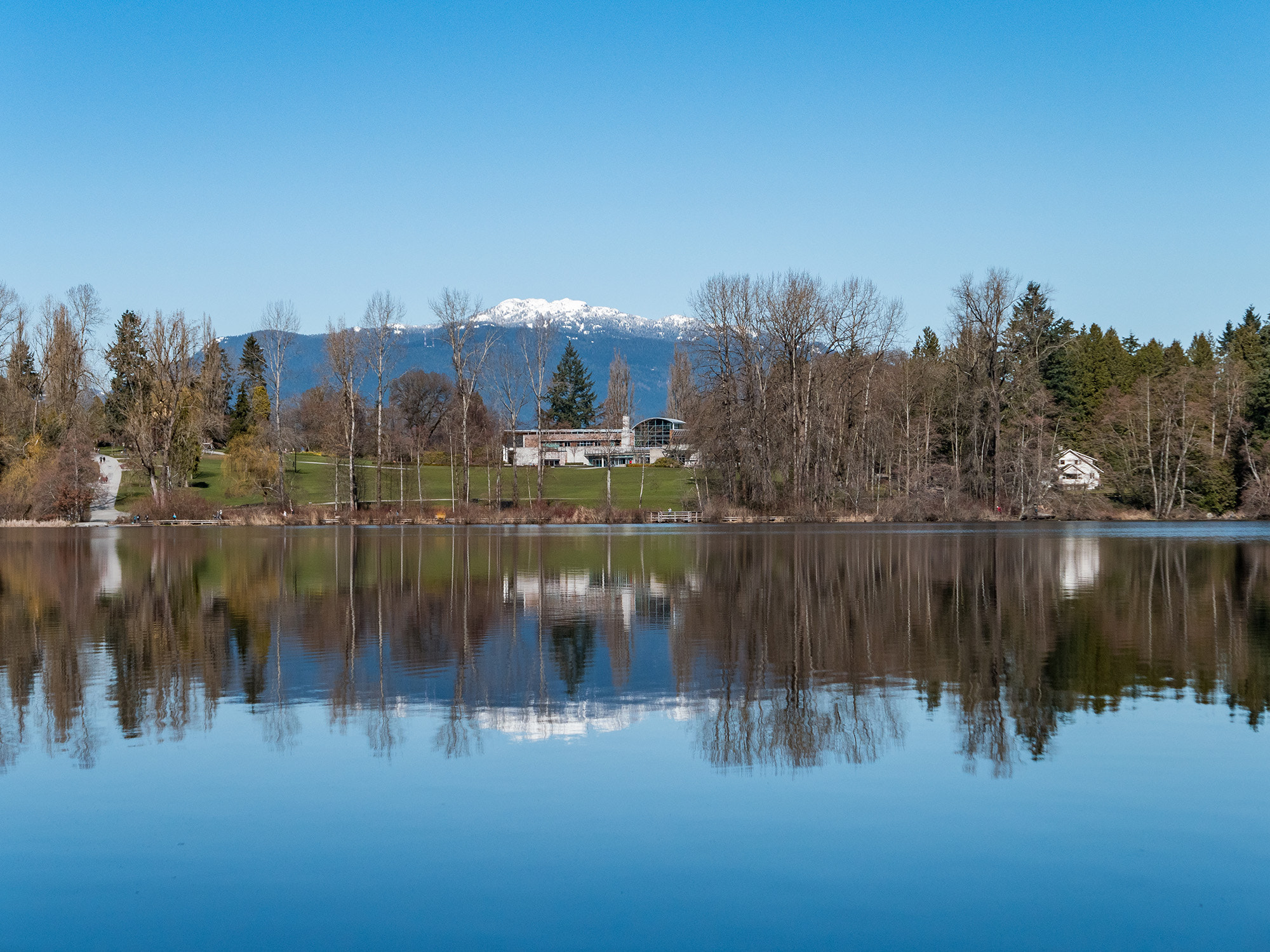 Panasonic Lumix DMC-LX10 (Lumix DMC-LX15) sample photo. Deer lake reflection photography