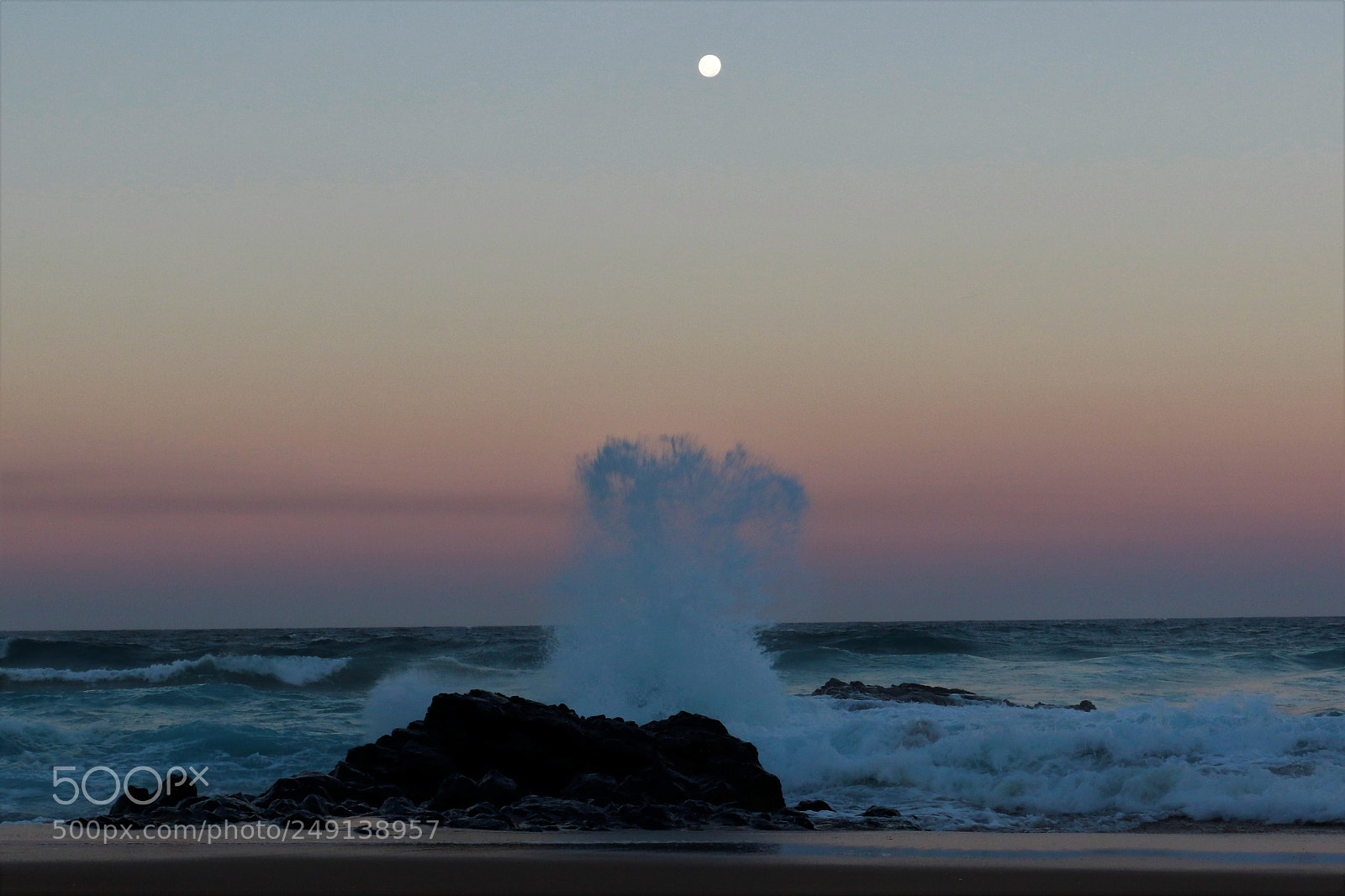 Canon EOS 7D Mark II sample photo. Moon wave photography