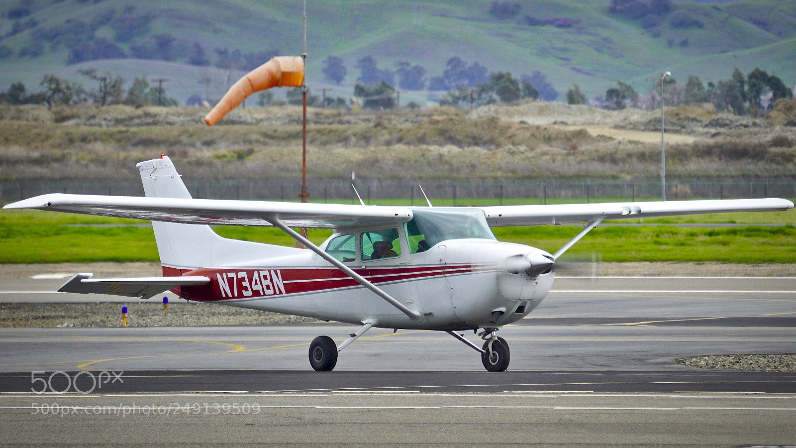 Sony a7R III sample photo. 1977 cessna 172n skyhawk photography