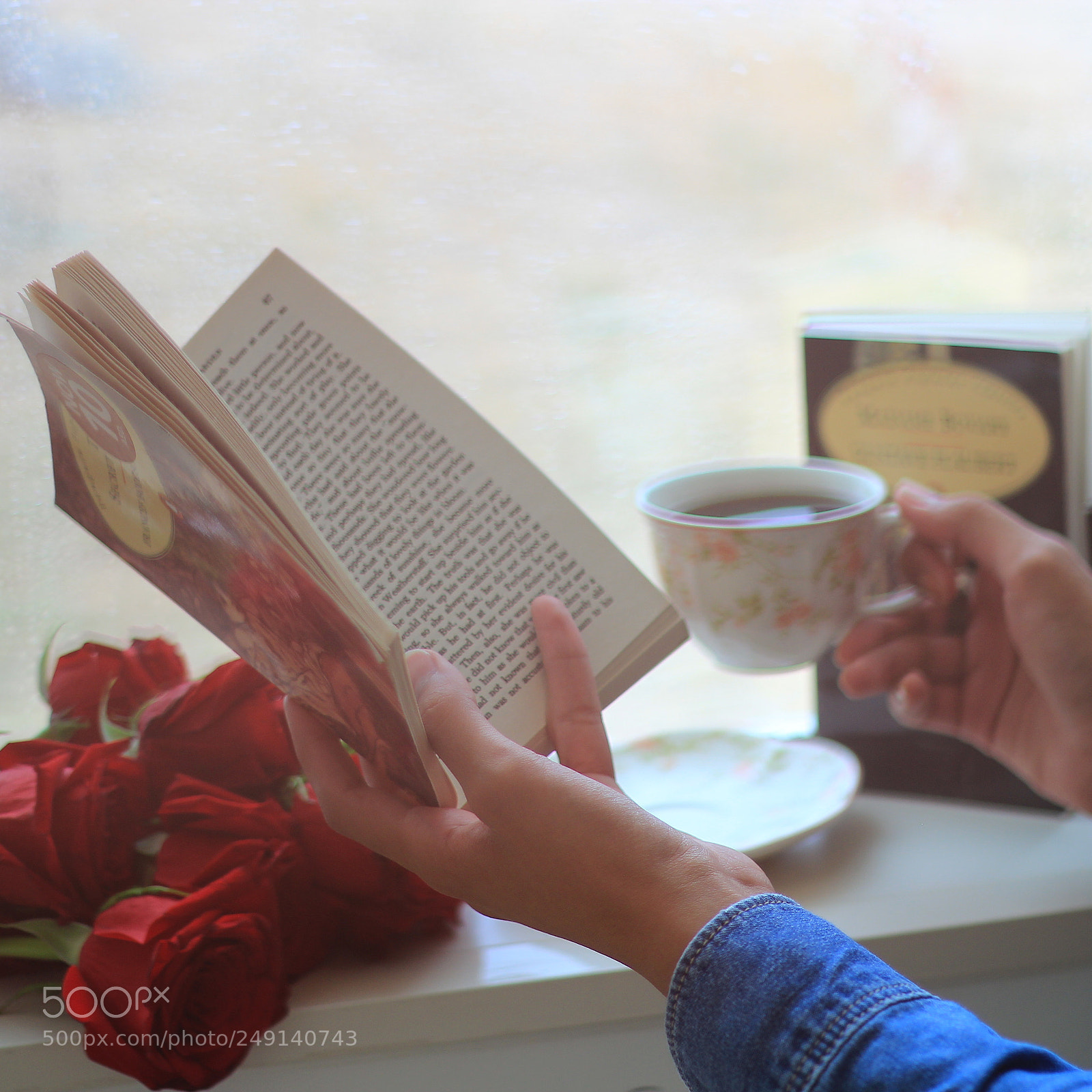 Canon EOS 600D (Rebel EOS T3i / EOS Kiss X5) + Canon EF 50mm F1.8 II sample photo. Coffee & good book . photography
