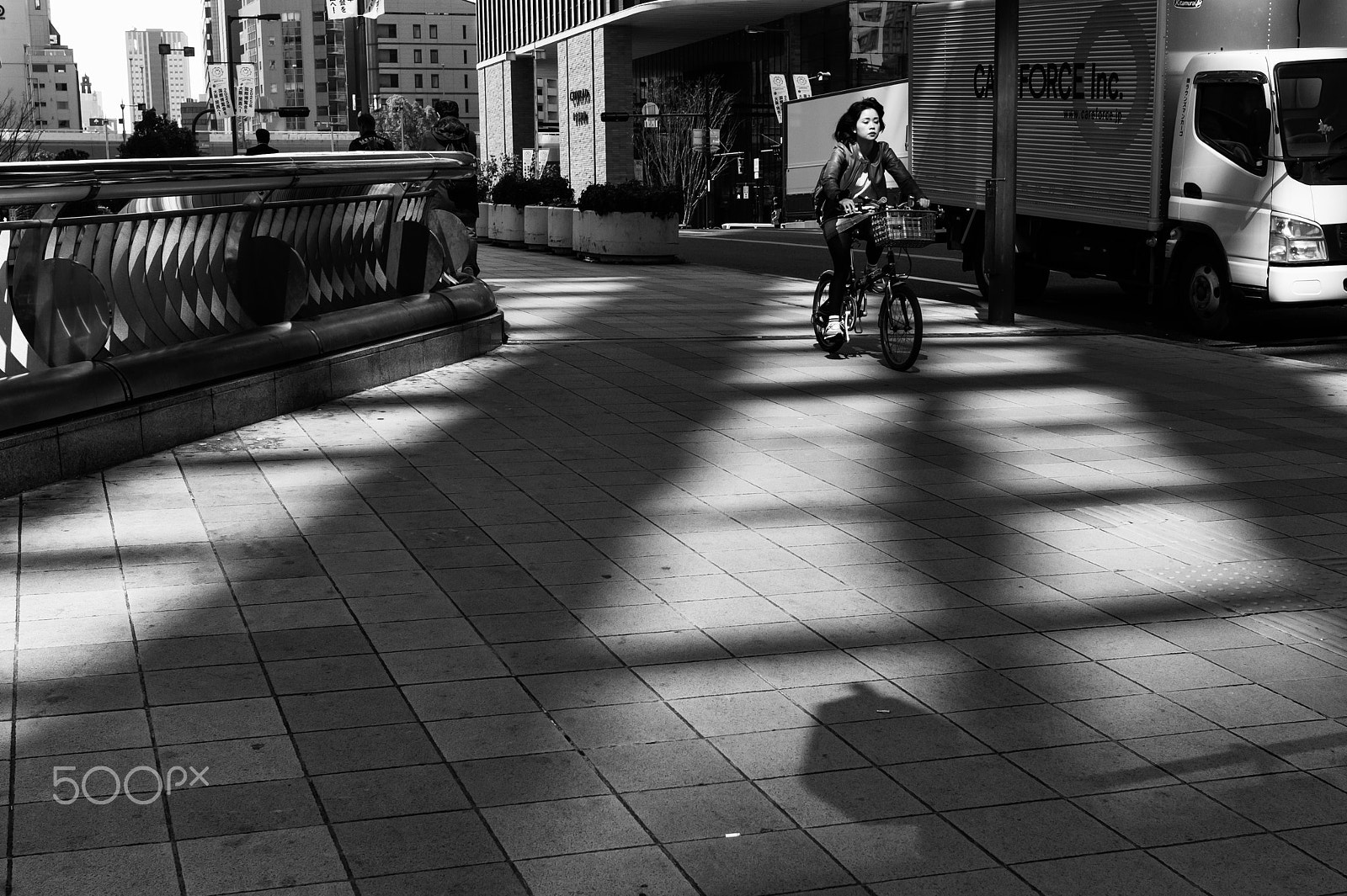 Leica M-Monochrom sample photo. Urban street snap photography